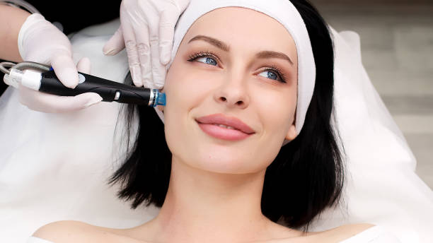 Seasonal Hydrafacial Guide: Refresh Skin for Summer or Winter
