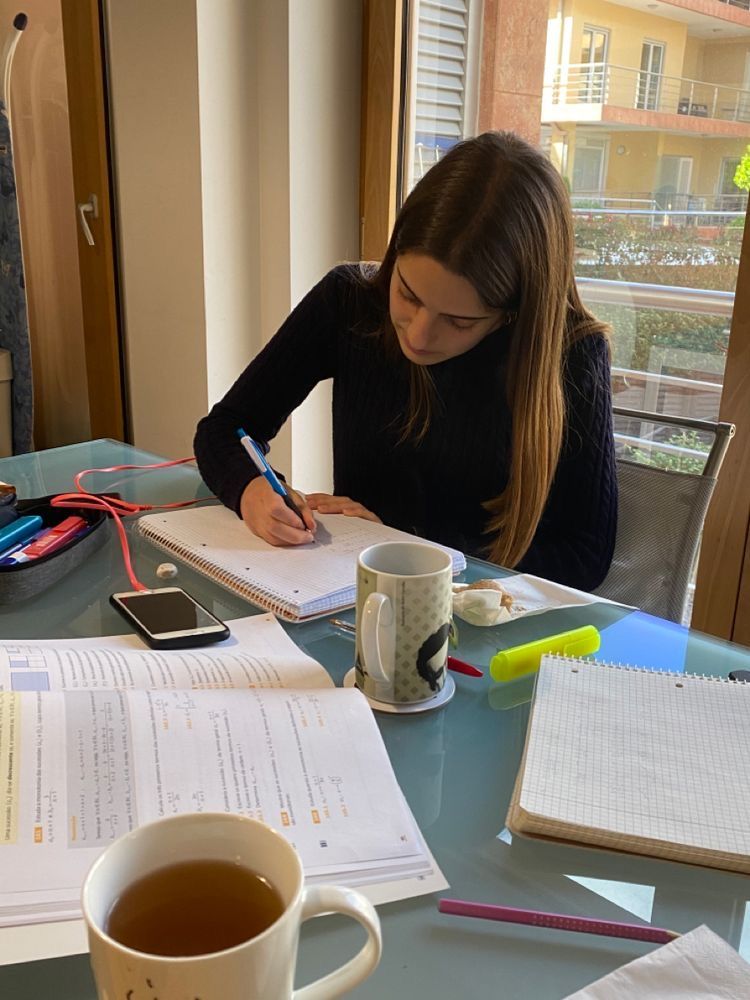 What are the best ways to prepare for and pass online exams?